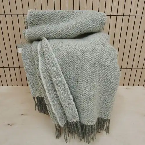 Hallikasvalge pleed 140x200 cm