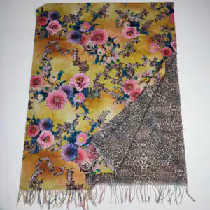 Lille mustriga naiste sall 182X72 cm