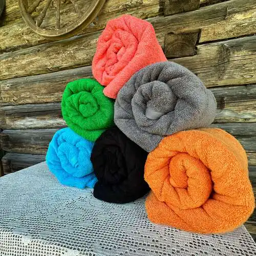 6 värvilist froteerätikut